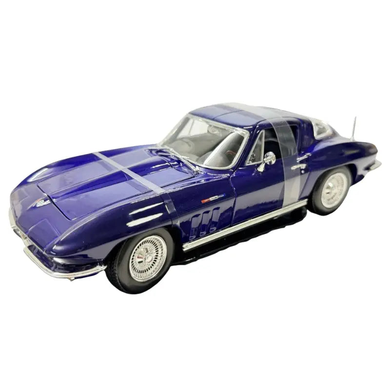Maisto 1:18 1965 Chevrolet Corvette diecast model front three quarter angle view