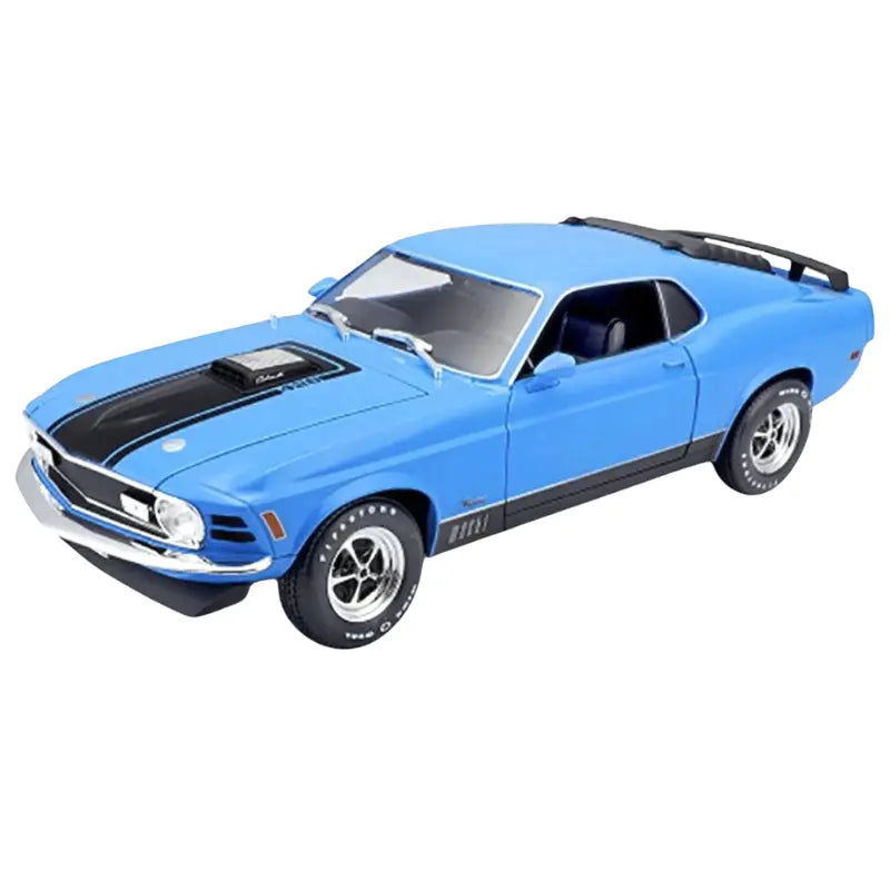Maisto 1970 Ford Mustang Mach 1 blue diecast 1:18 three quarter front view