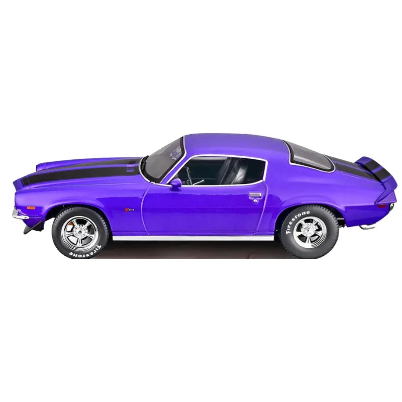 Maisto 1971 Chevrolet Camaro purple diecast 1:18 driver side profile black stripes