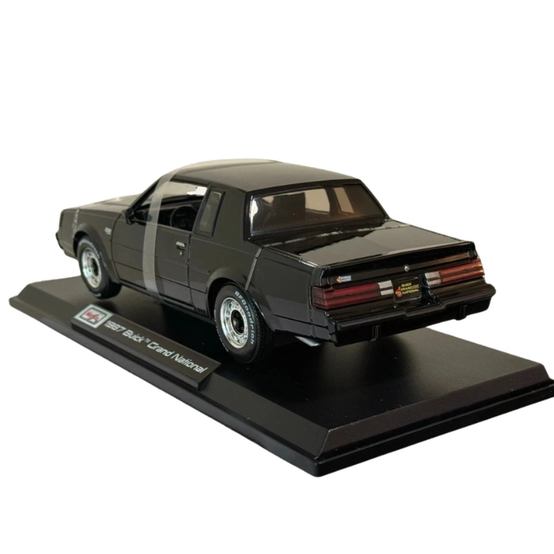 Maisto 1:18 1987 Buick Grand National diecast model rear close up view
