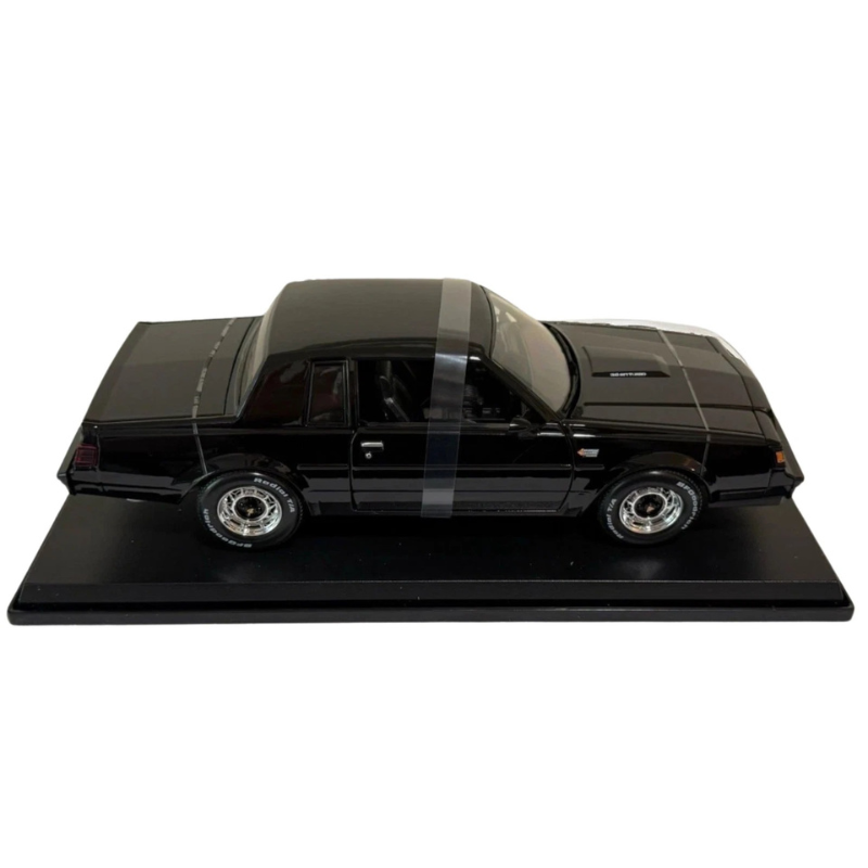 Maisto 1:18 1987 Buick Grand National diecast model top angle view