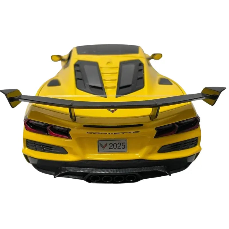 Maisto 2025 Chevrolet Corvette ZR1 yellow diecast 1:18 rear view Corvette badge 2025 plate