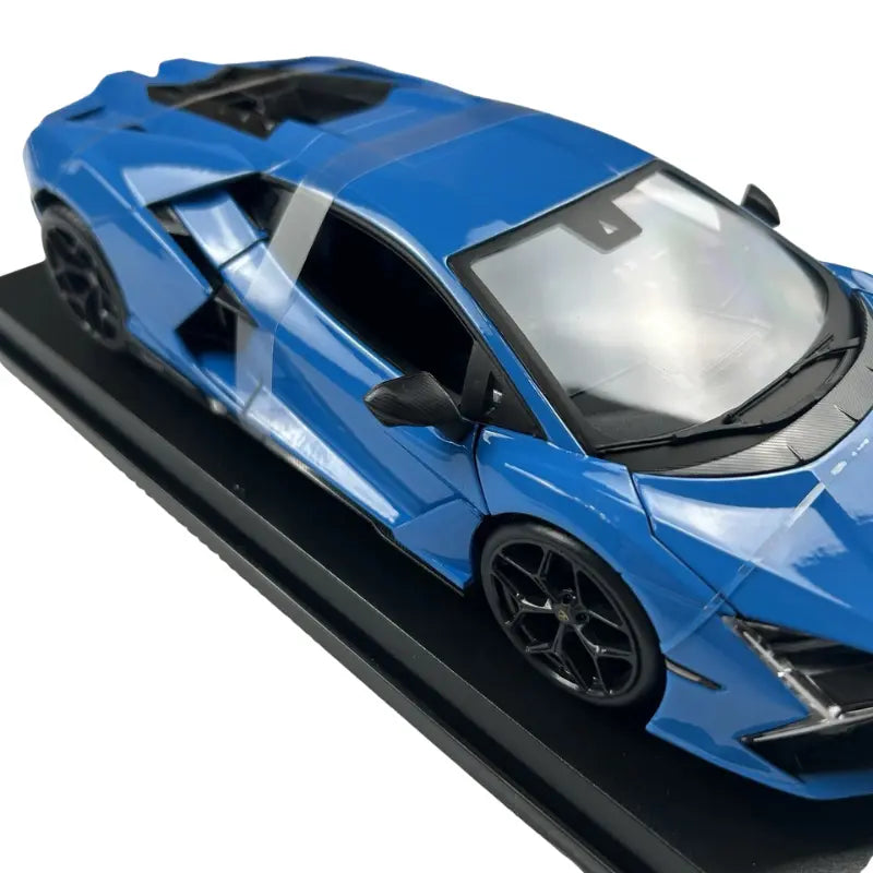 Maisto 1:18 Lamborghini Revuelto diecast model close front angle view