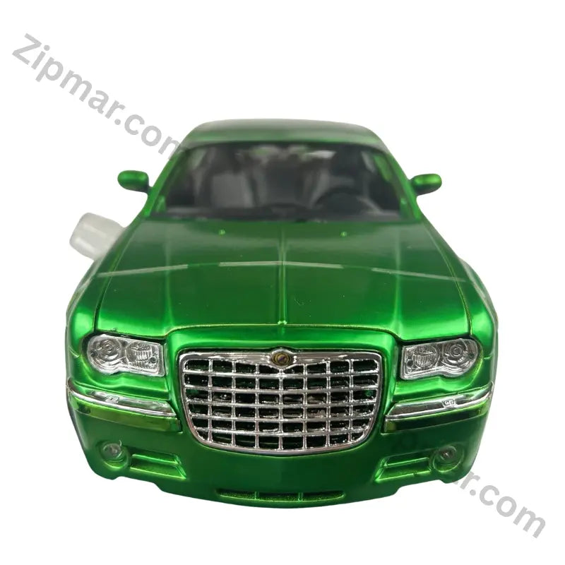 Maisto 2005 Chrysler HEMI 300C 1:18 green diecast model, front view with chrome mesh grille and headlights
