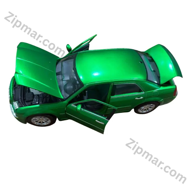 Maisto 2005 Chrysler HEMI 300C 1:18 green diecast model from above with open hood, doors and trunk