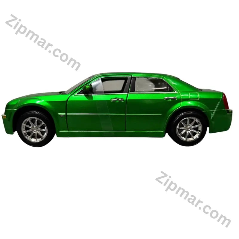 Maisto 2005 Chrysler HEMI 300C 1:18 green diecast model, side view with chrome multi spoke wheels